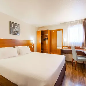 *** Otel Comfort Aeroport Lyon St Exupery Fransa